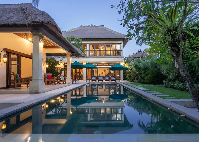 Superb And Elegant 4-bedroom - Up To 10 Guests Villa