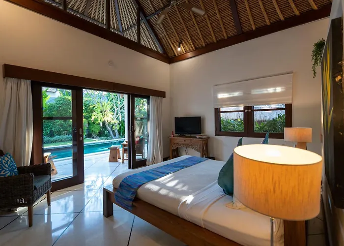 Superb And Elegant 4-bedroom - Up To 10 Guests Villa Seminyak